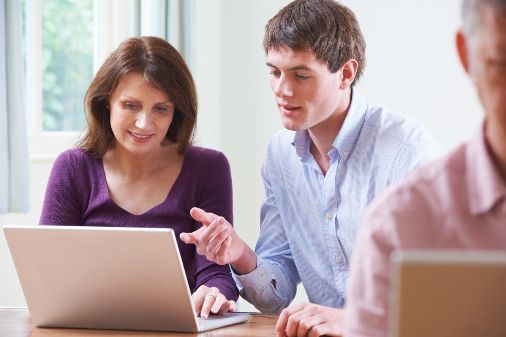 MIT POWERPOINT TRAININGS ZUM PRÄSENTATIONSERFOLG