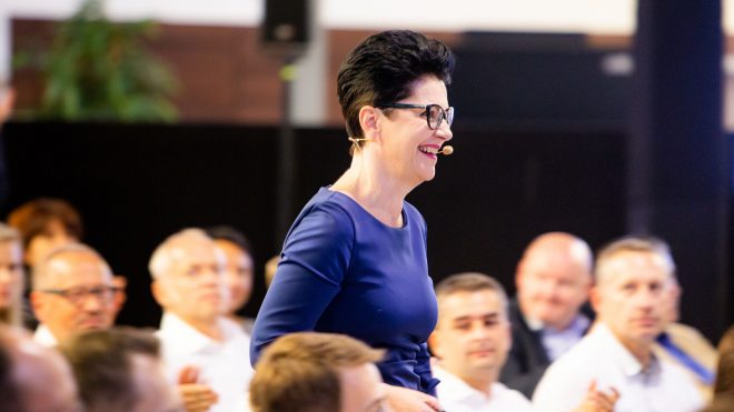PRESENTATION TALK MIT ELISABETH MOTSCH// DAS OUTFIT VERKAUFT BEI PRÄSENTATIONEN MIT